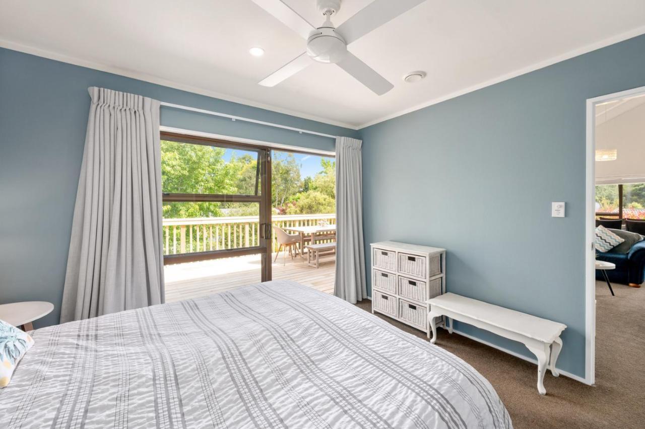 Waitahanui Lake House - Lake Taupo Holiday Home Dış mekan fotoğraf