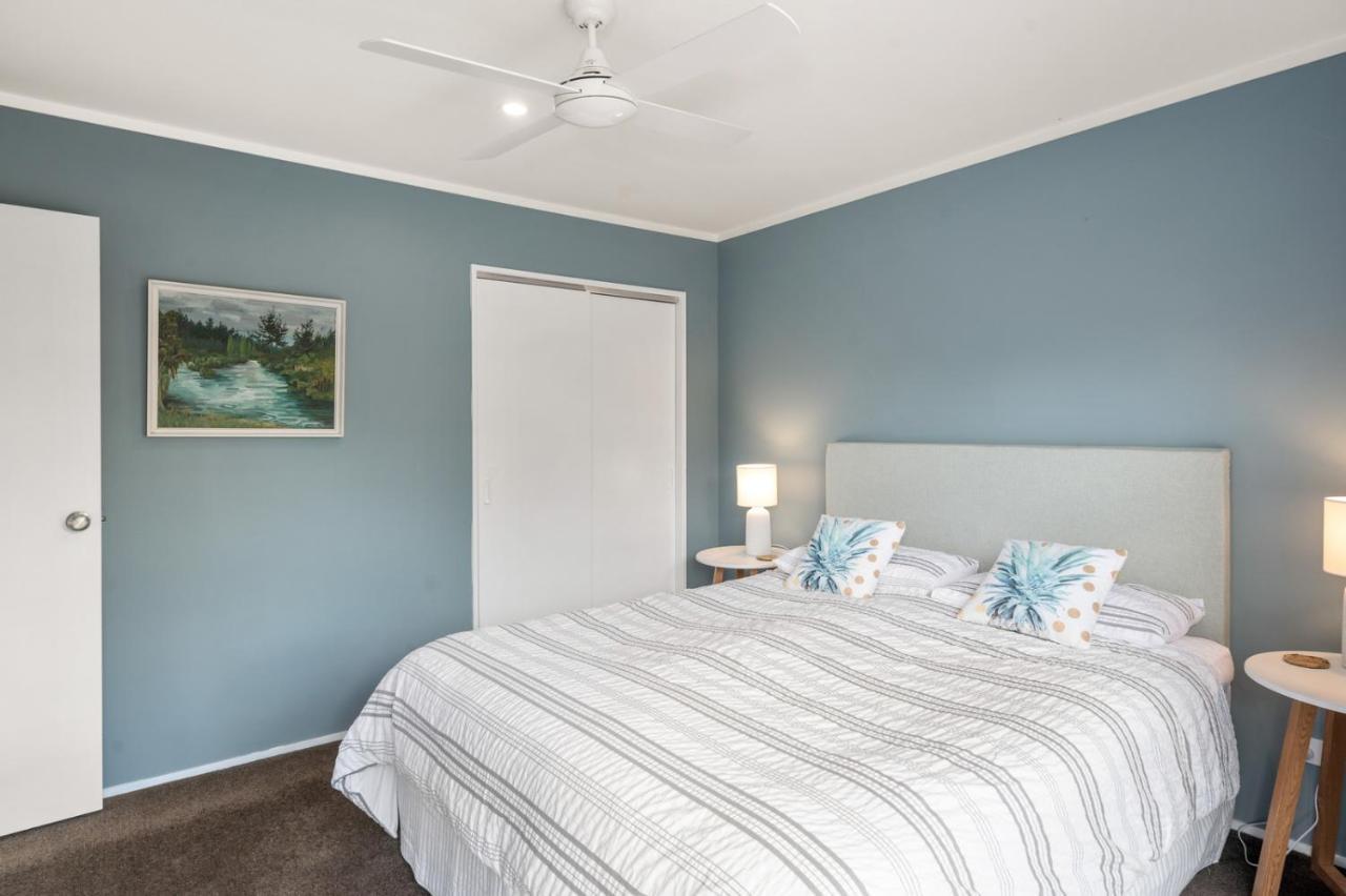 Waitahanui Lake House - Lake Taupo Holiday Home Dış mekan fotoğraf