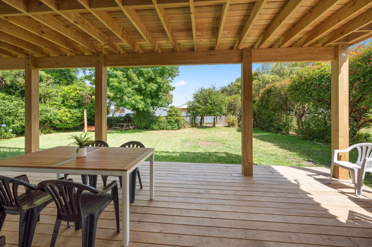 Waitahanui Lake House - Lake Taupo Holiday Home Dış mekan fotoğraf